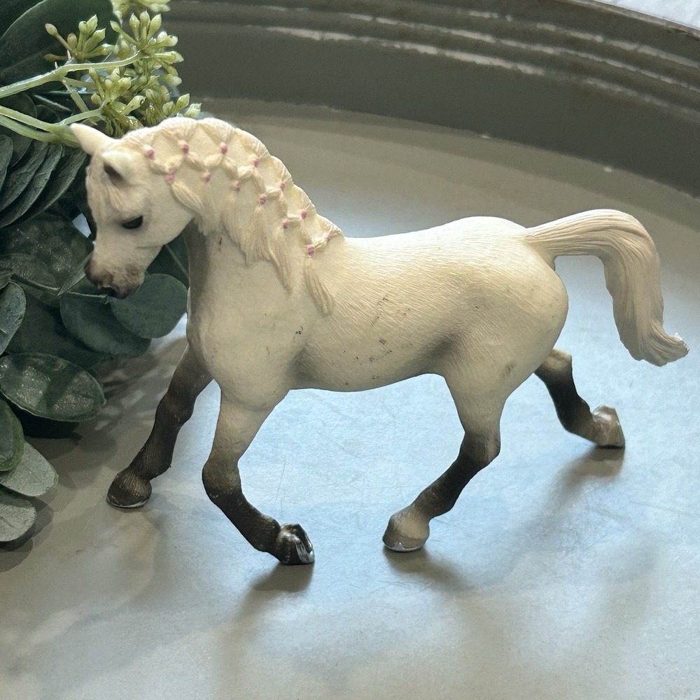2013 Schleich White Arabian Horse #D-73527‎ Animal Figure Toy Pink Bows